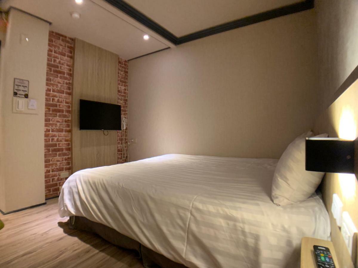 Win Inn Tainan Hotel I Buitenkant foto