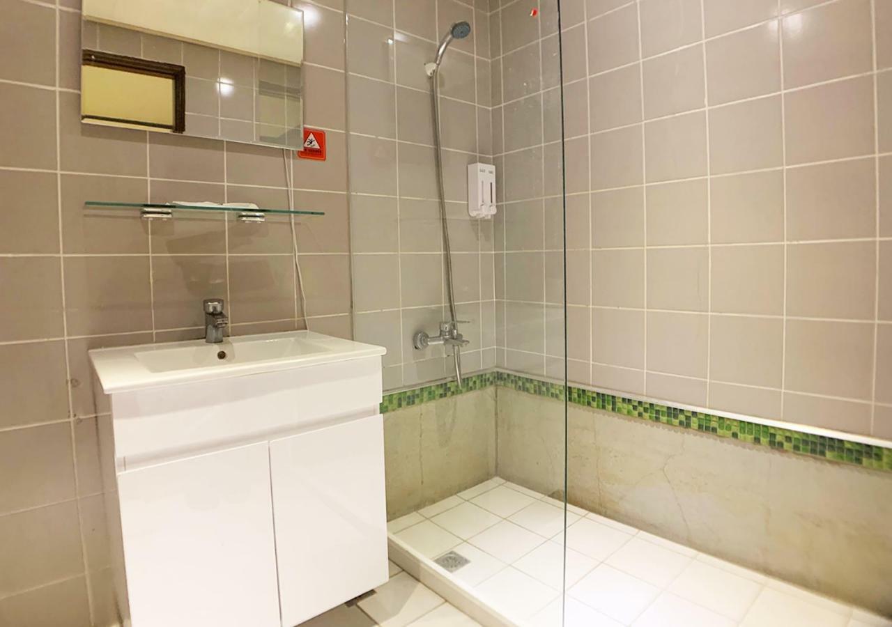 Win Inn Tainan Hotel I Buitenkant foto